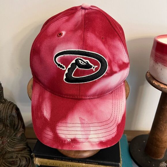Men’s distressed customized Arizona Diamondbacks Fan Favorite MLB Baseball cap. - Picture 1 of 6